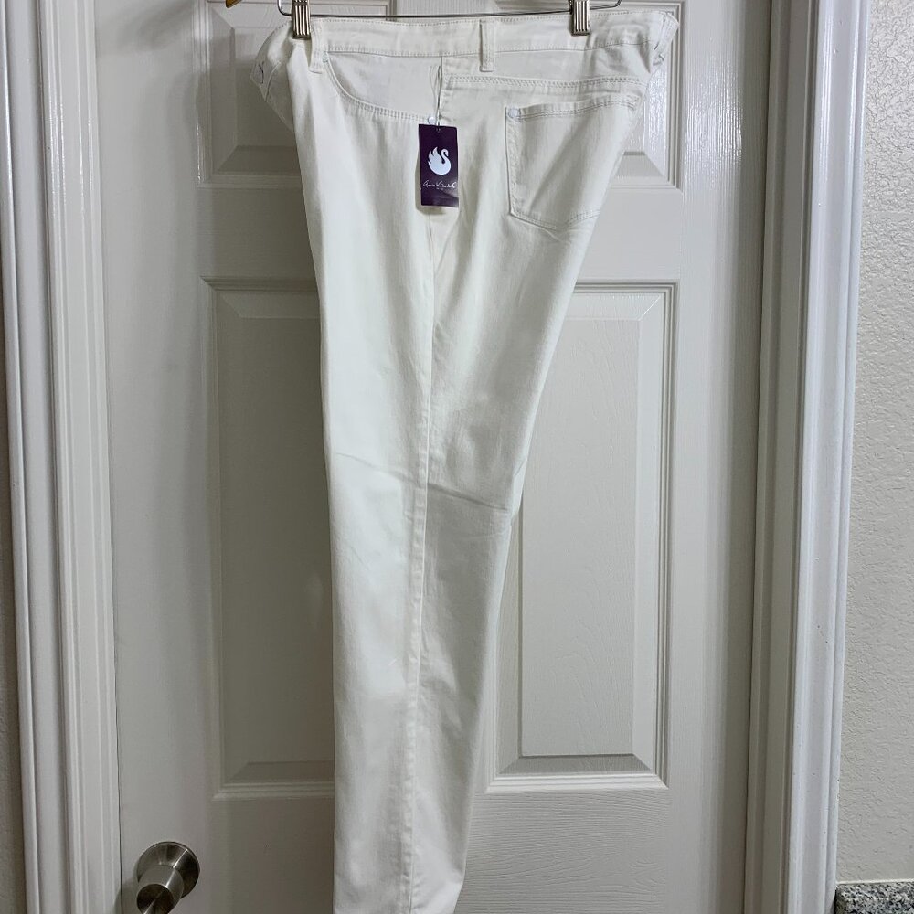 Gloria Vanderbilt Women's Off-White Jeans, Size 14P (NWT)
